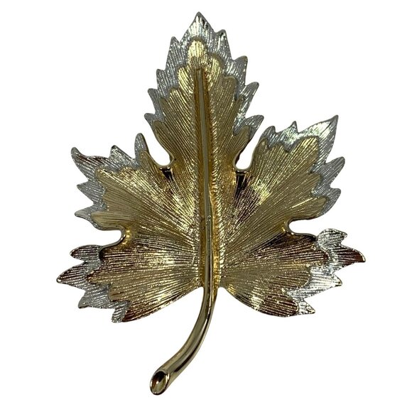 Sarah Coventry Vintage Gold/Silver Tone Metal Maple Leaf Brooch Pin Signed - Picture 1 of 5